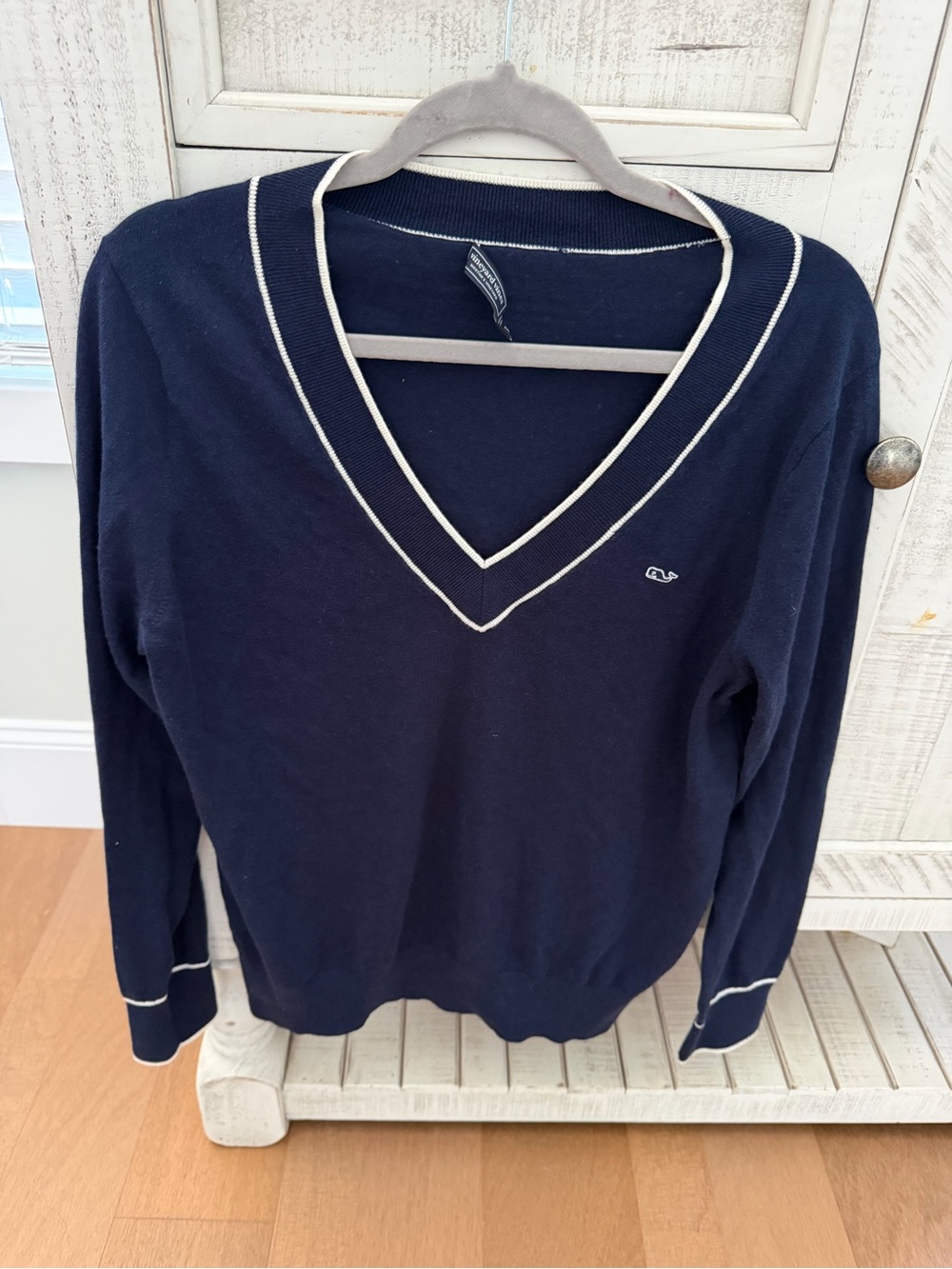 Vineyard Vines Navy V-Neck Sweater with White Piping